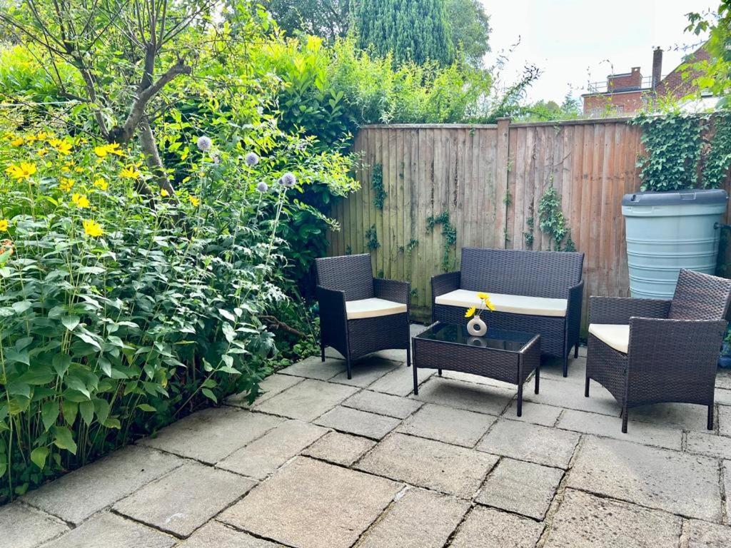ווינצ'סטר Family Home In Hampshire - Sleeps Up To 9 People With 3 Parking Spaces מראה חיצוני תמונה