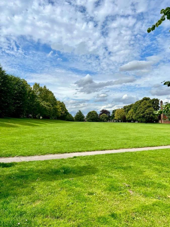 ווינצ'סטר Family Home In Hampshire - Sleeps Up To 9 People With 3 Parking Spaces מראה חיצוני תמונה
