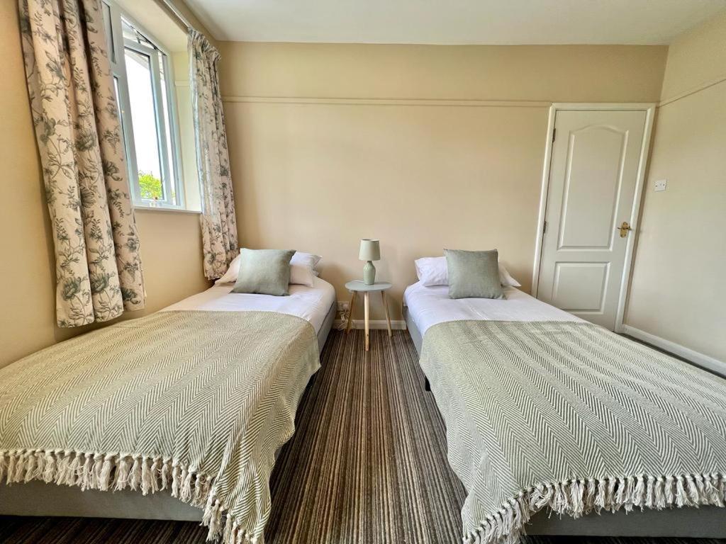 ווינצ'סטר Family Home In Hampshire - Sleeps Up To 9 People With 3 Parking Spaces מראה חיצוני תמונה