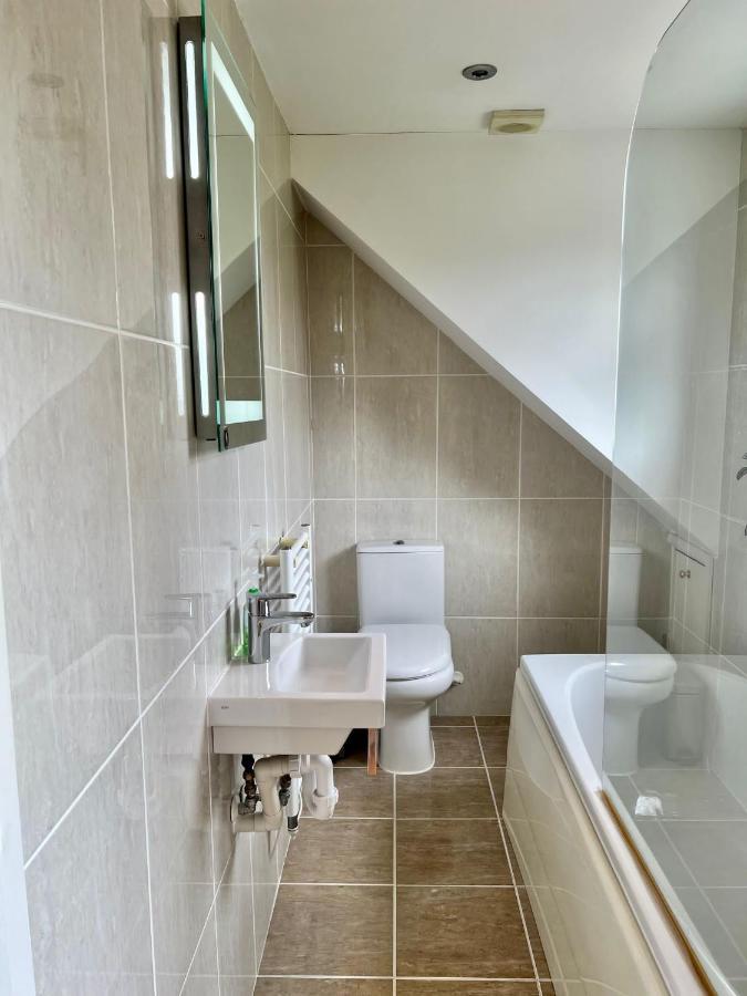 ווינצ'סטר Family Home In Hampshire - Sleeps Up To 9 People With 3 Parking Spaces מראה חיצוני תמונה